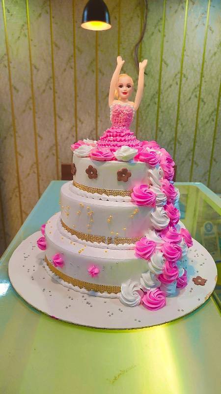 Doll cakes
